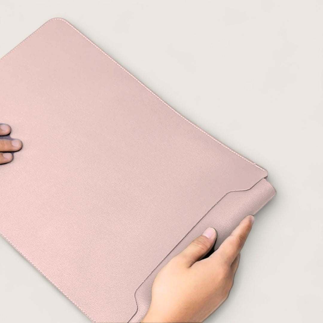 NORA – Ultraflache Hülle für MacBook & Notebooks - Laptoptaschen - Forest Green - Kuratist