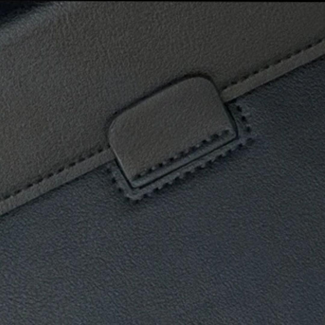 VIKA Flache Laptop - Hülle für MacBook & Notebooks - Laptophüllen - Deep Black - Kuratist