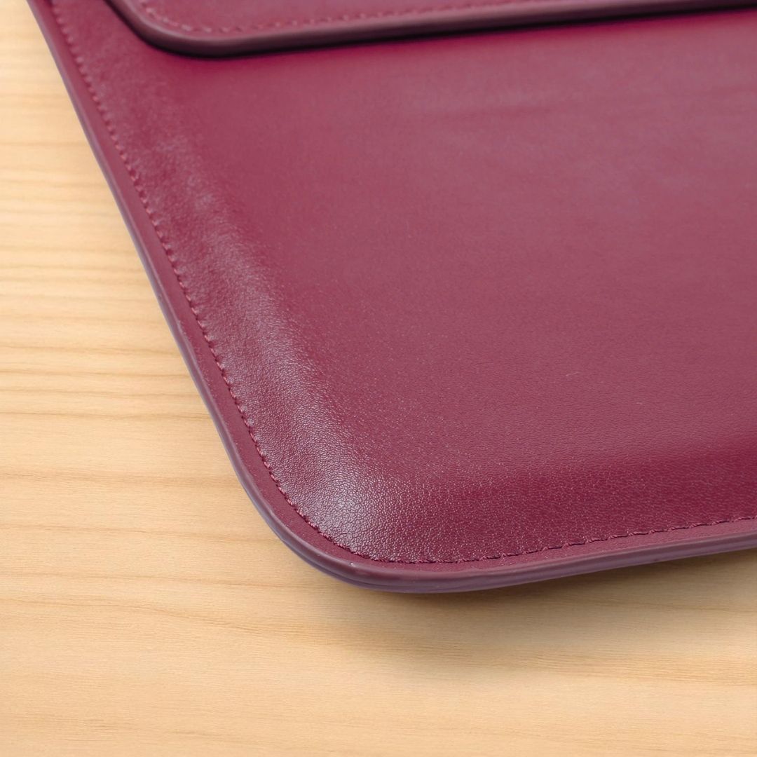 VIKA Flache Laptop - Hülle für MacBook & Notebooks - Laptophüllen - Red Berry - Kuratist