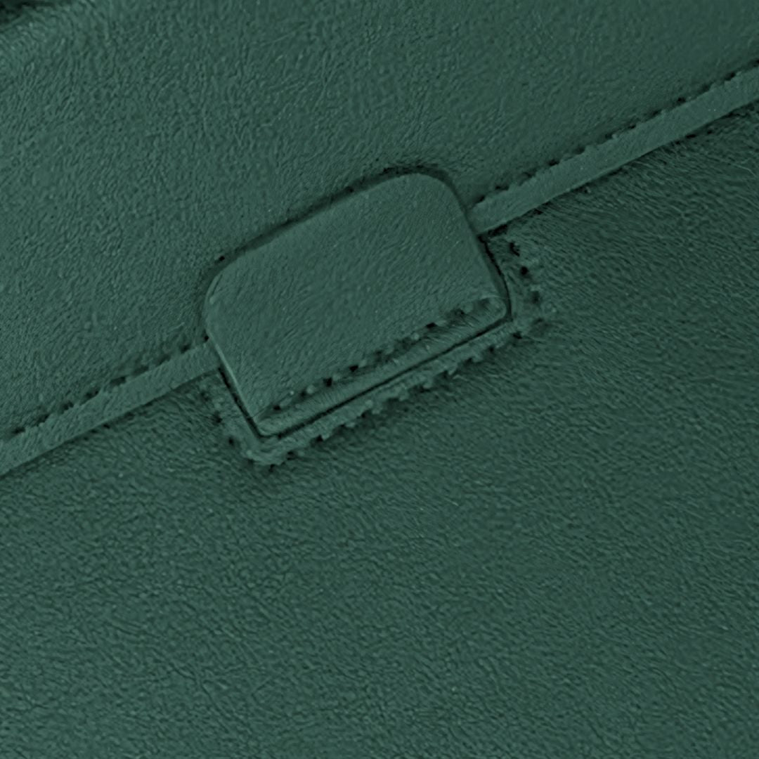 VIKA Flache Laptop - Hülle für MacBook & Notebooks - Laptophüllen - Forest Green - Kuratist