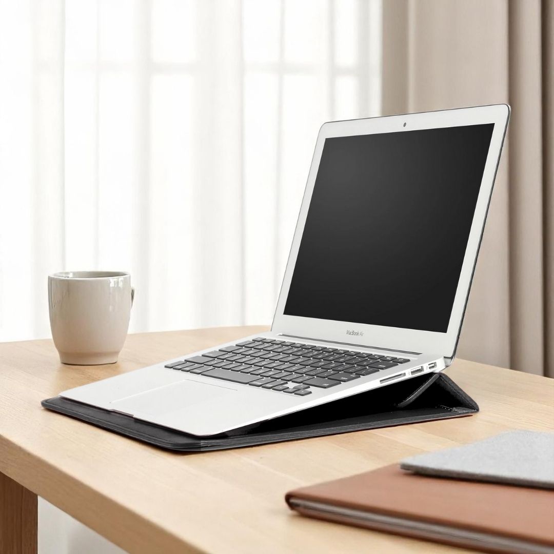 VIKA Flache Laptop - Hülle für MacBook & Notebooks - Laptophüllen - Deep Black - Kuratist