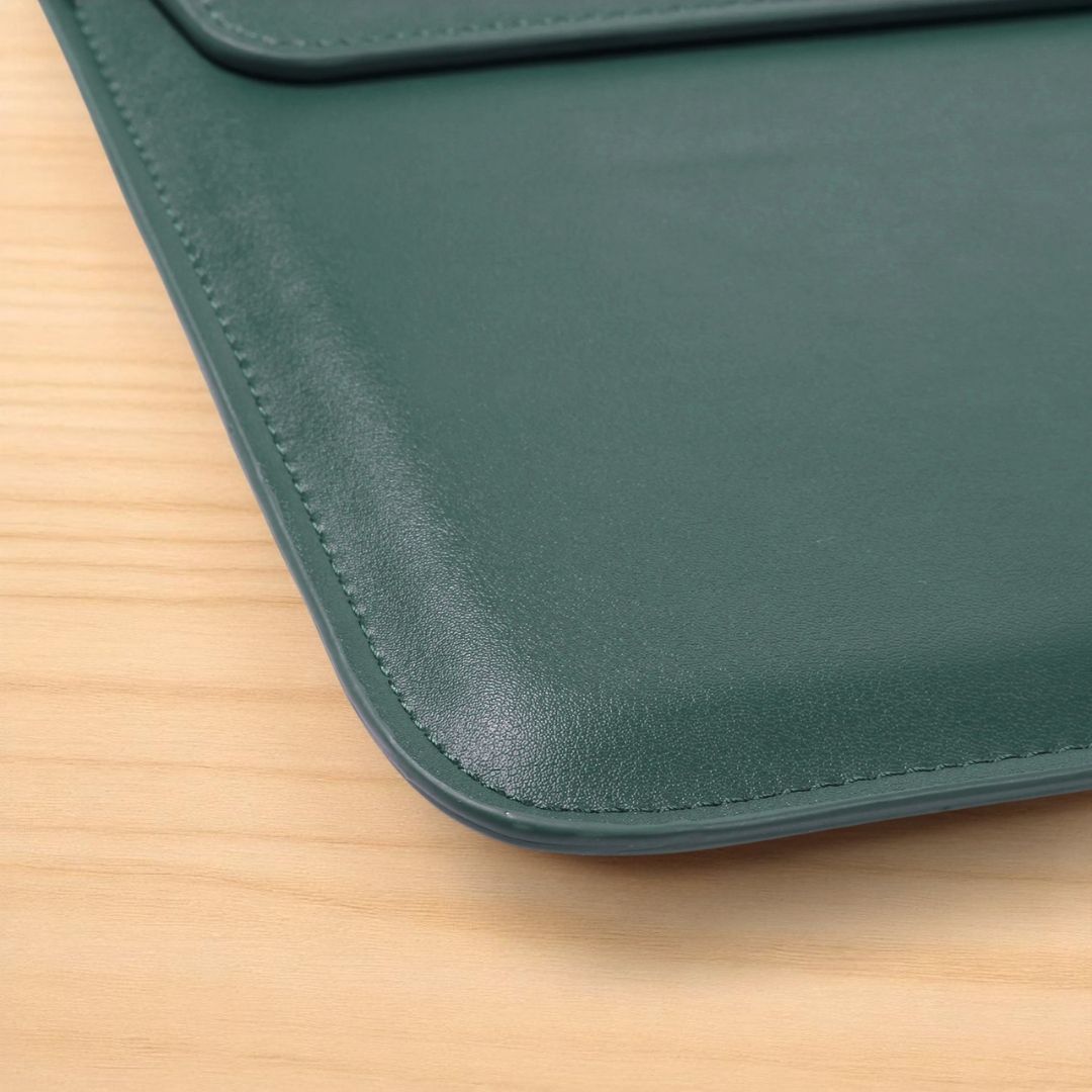 VIKA Flache Laptop - Hülle für MacBook & Notebooks - Laptophüllen - Forest Green - Kuratist
