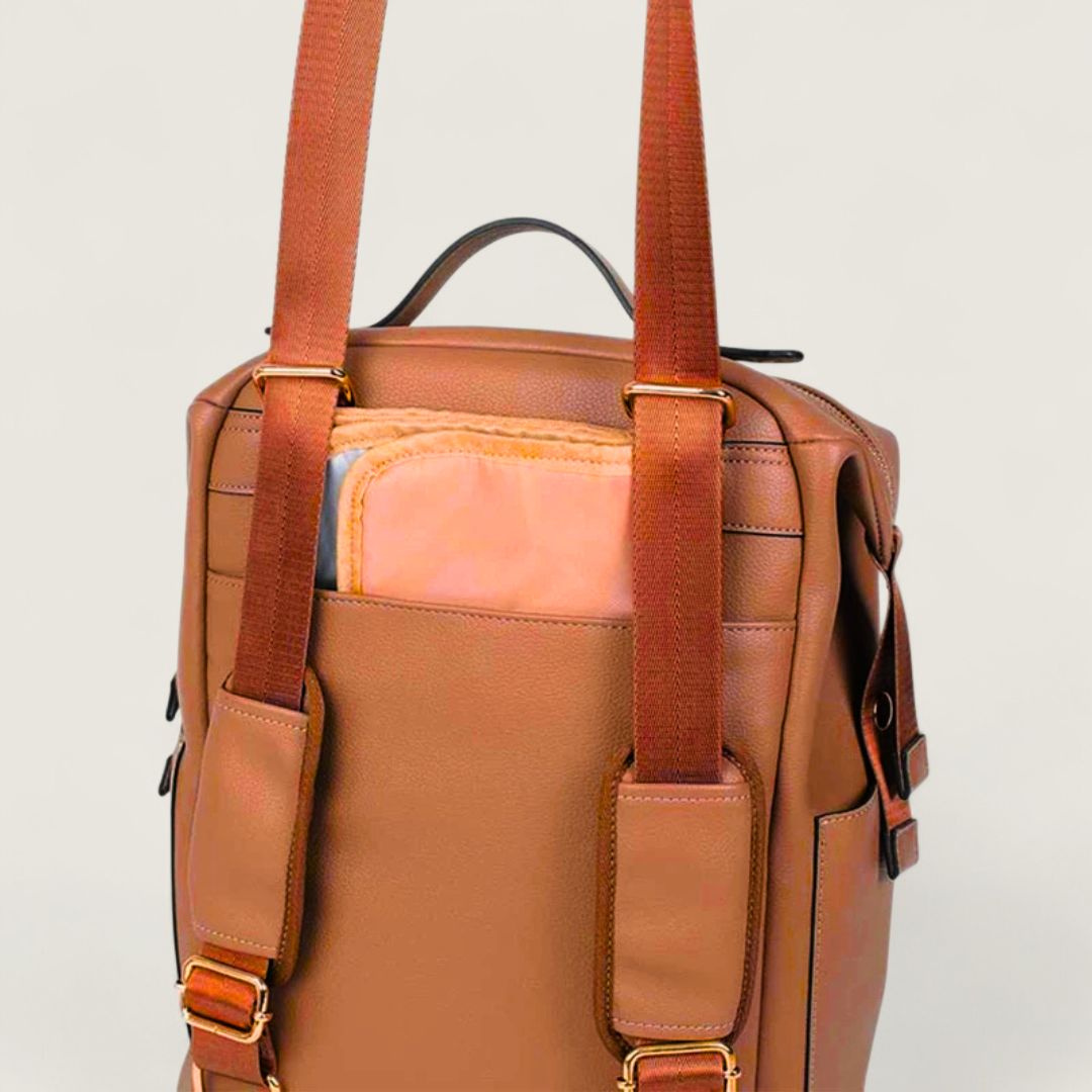FENJA Multifunktionale Wickeltasche aus veganem Leder - Taschen - Caramel - Kuratist
