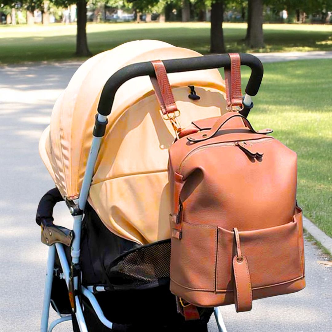FENJA Multifunktionale Wickeltasche aus veganem Leder - Taschen - Caramel - Kuratist