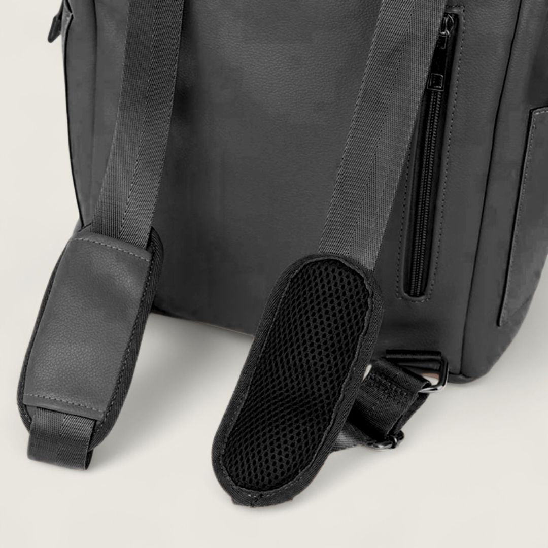 FENJA Multifunktionale Wickeltasche aus veganem Leder - Taschen - Black - Kuratist