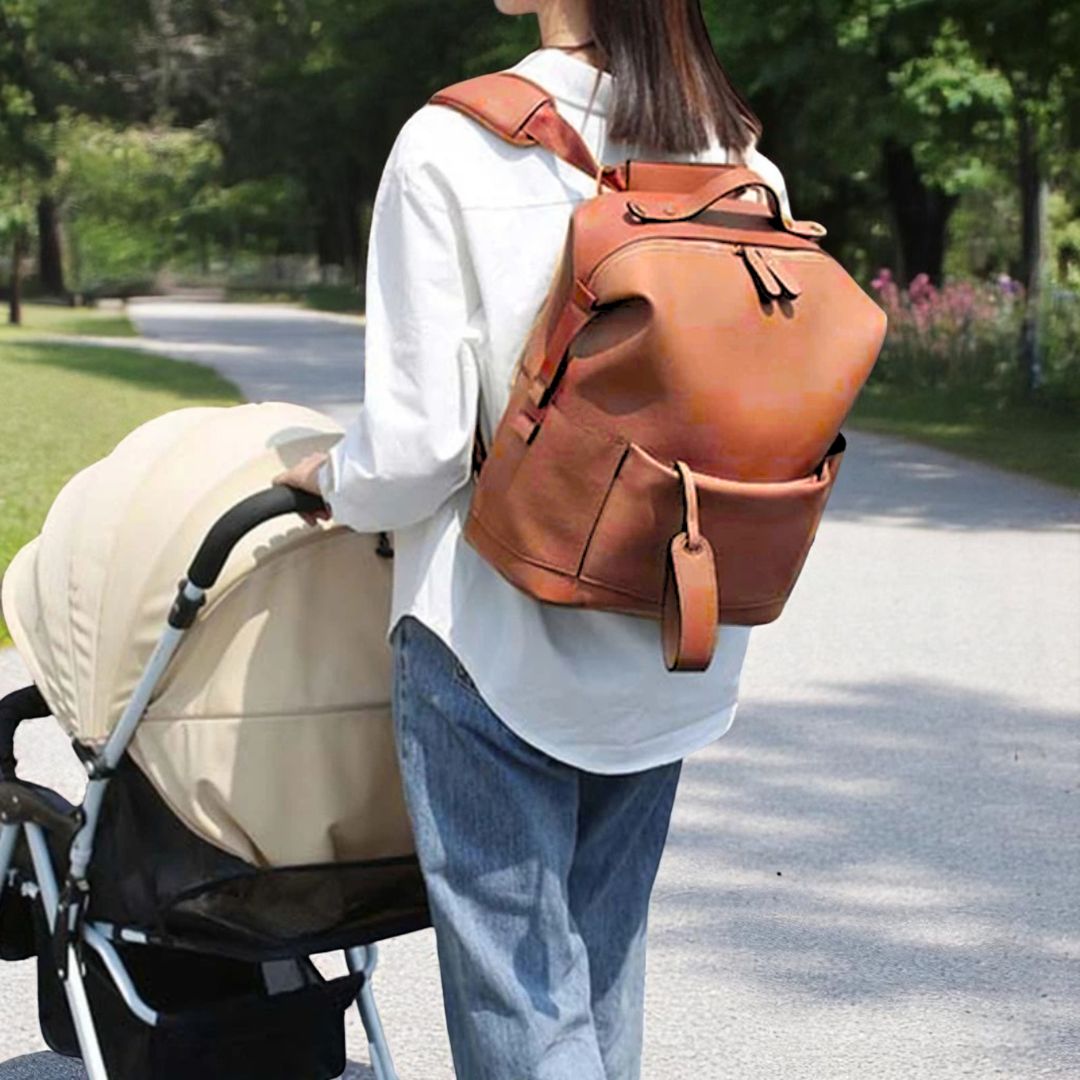 FENJA Multifunktionale Wickeltasche aus veganem Leder - Taschen - Caramel - Kuratist