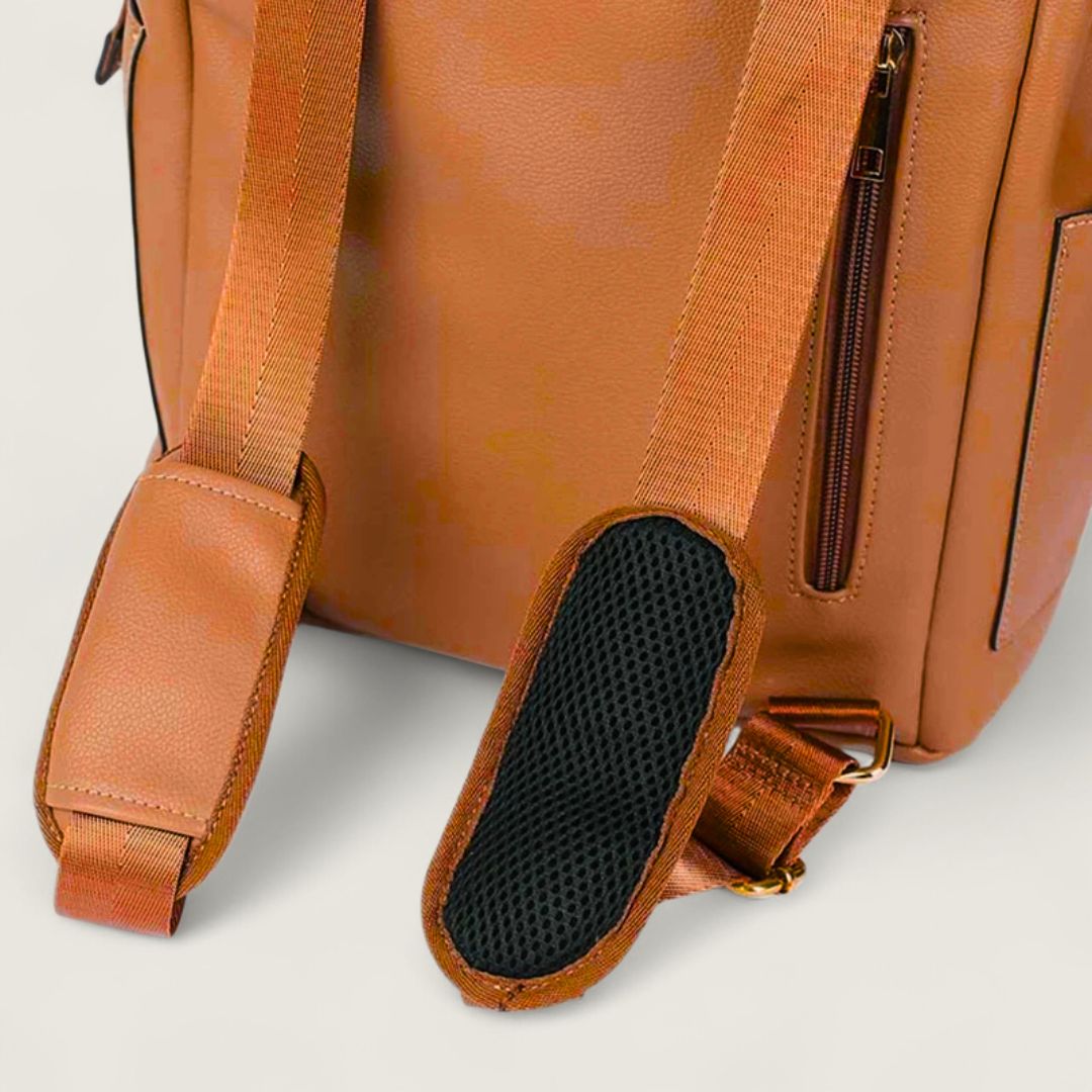 FENJA Multifunktionale Wickeltasche aus veganem Leder - Taschen - Caramel - Kuratist