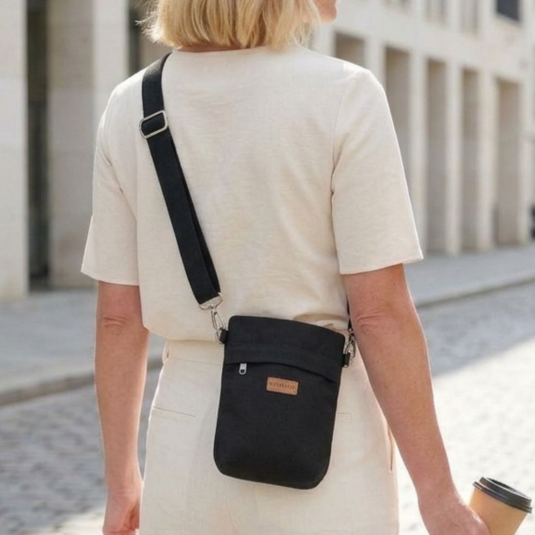 GRETJE MINI Handy Umhängetasche - Umhängetaschen - Black - Kuratist
