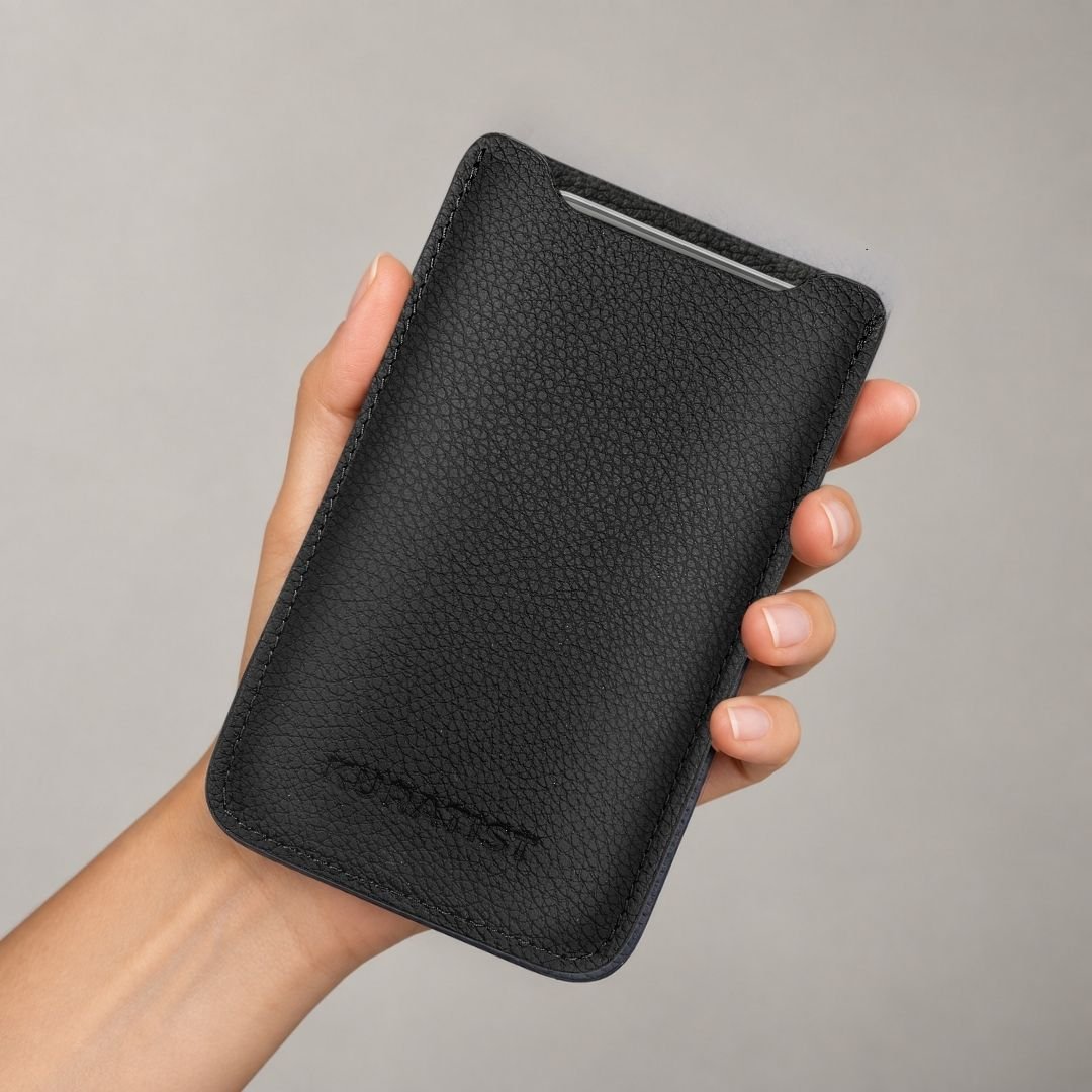 LUMI Handytasche aus Leder - Handytaschen - Black - Kuratist