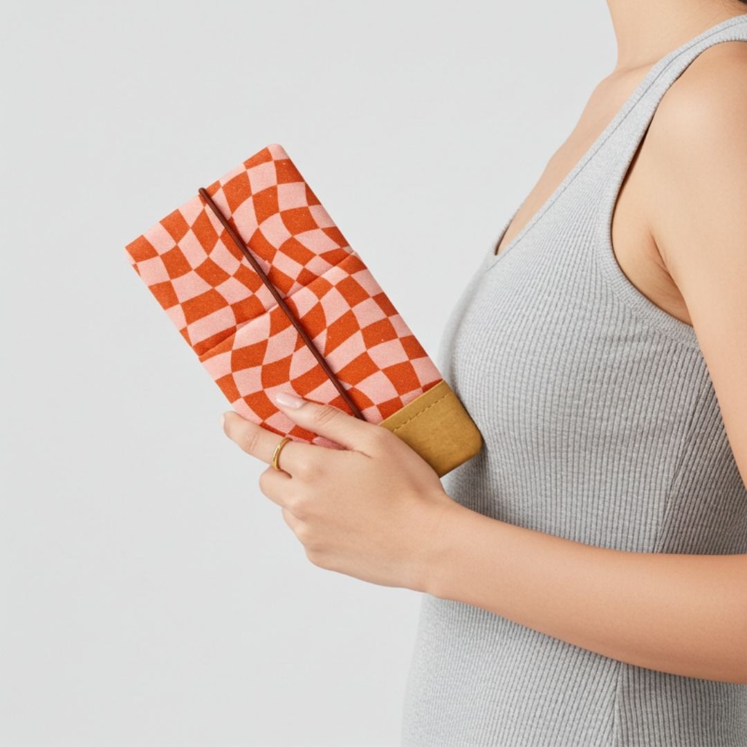 MOIN Handytasche - Handytaschen - Twisted Checkers Paper - Kuratist
