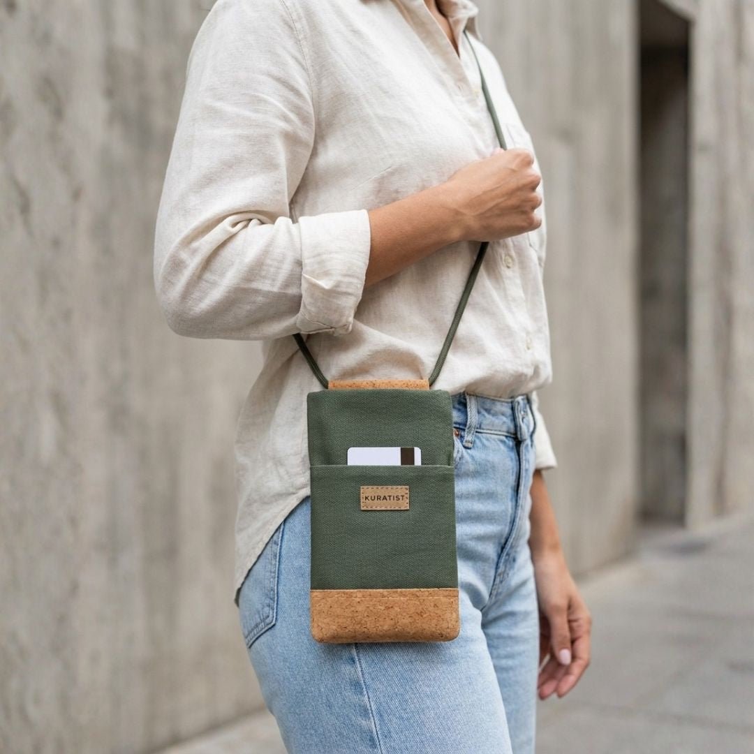 NELA Handytasche zum Umhängen - Handytasche zum Umhängen - Pine Cork - Kuratist