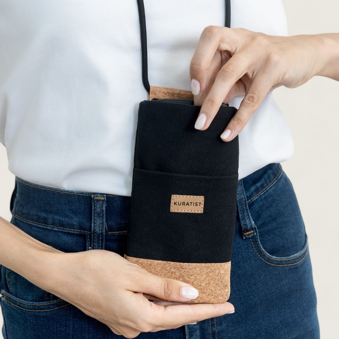 NELA Handytasche zum Umhängen - Handytasche zum Umhängen - Black Cork - Kuratist